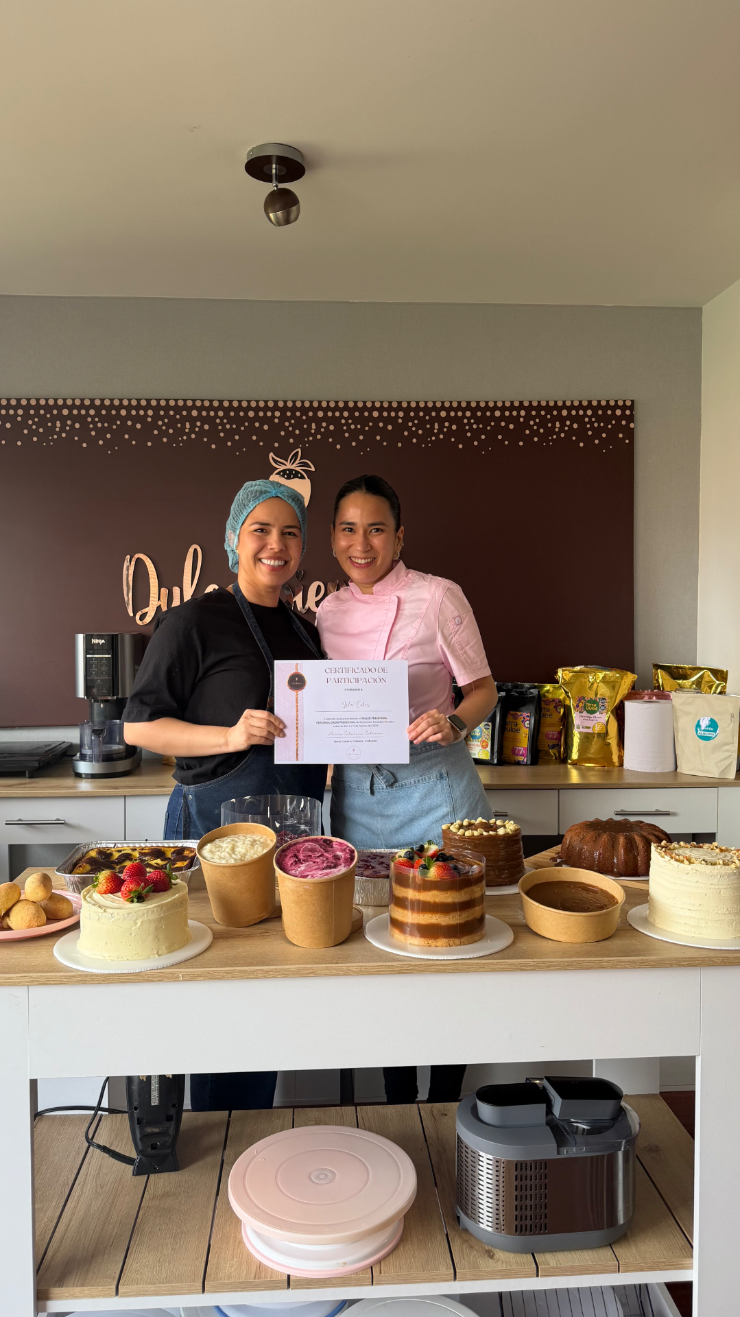 Profesora de Dulce Bienestar en su taller de alfajores saludables